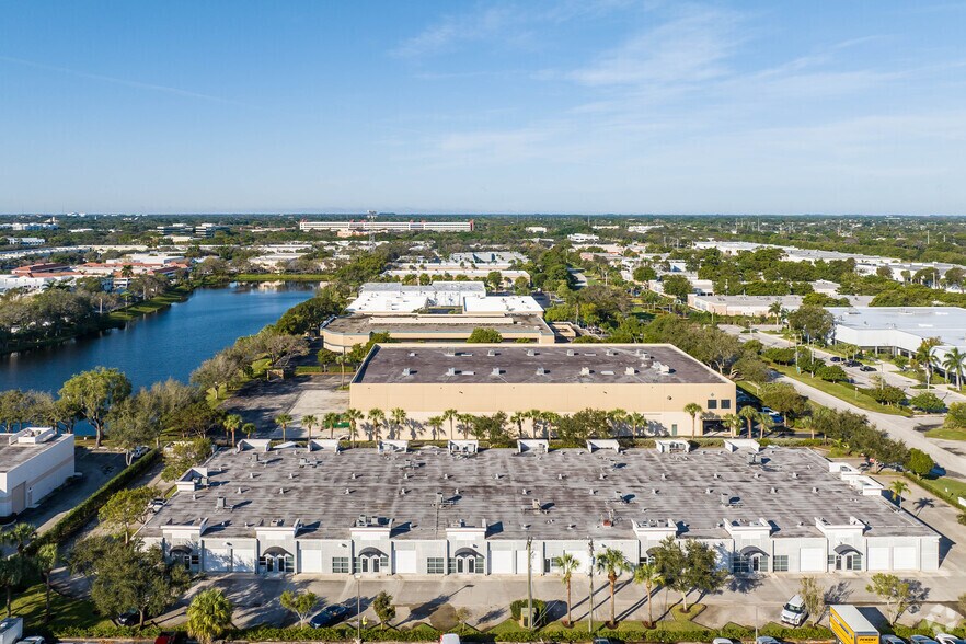 More Photos Of 1020 Holland Dr, Boca Raton Distribution For Lease