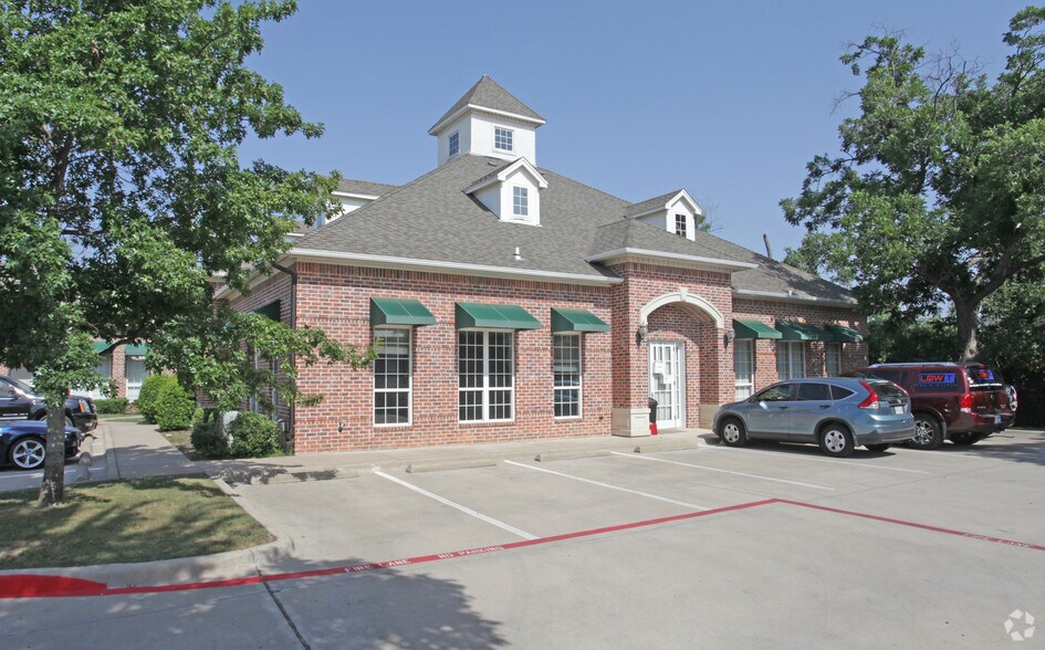 More Photos Of 6211 Colleyville Blvd, Colleyville Unknown For Lease