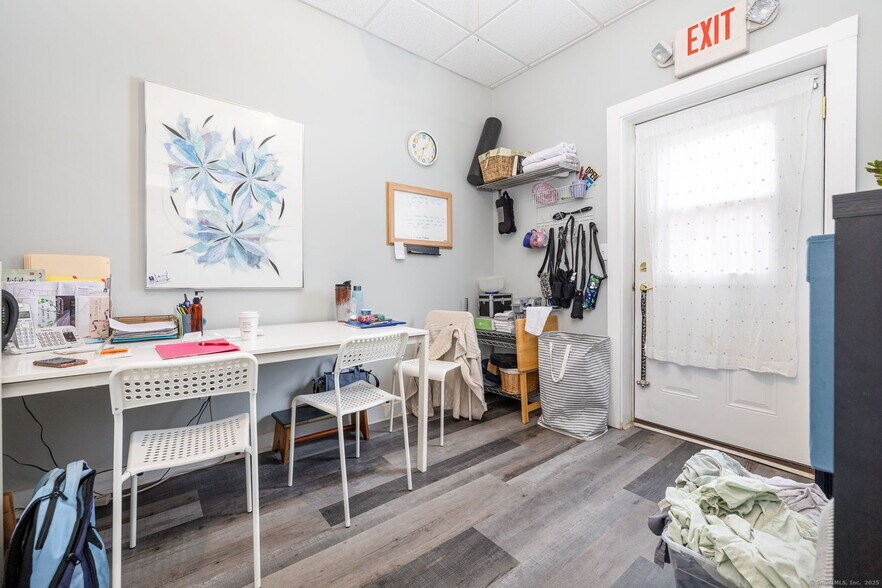 More Photos Of 11 Hayward Ave, Colchester Office For Sale