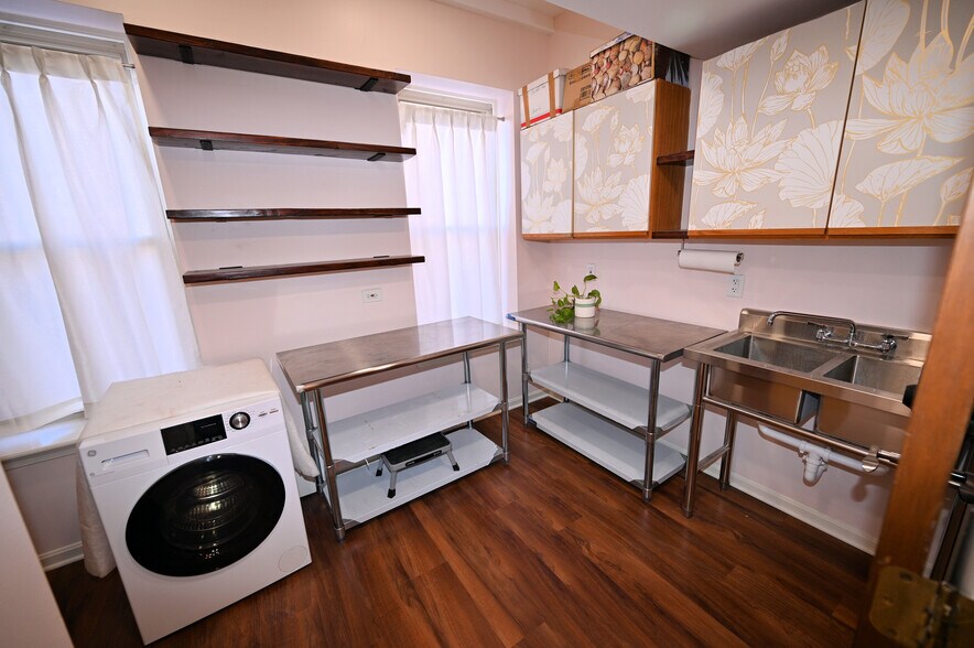 More Photos Of 723 S Charles St, Baltimore Office Residential For Sale