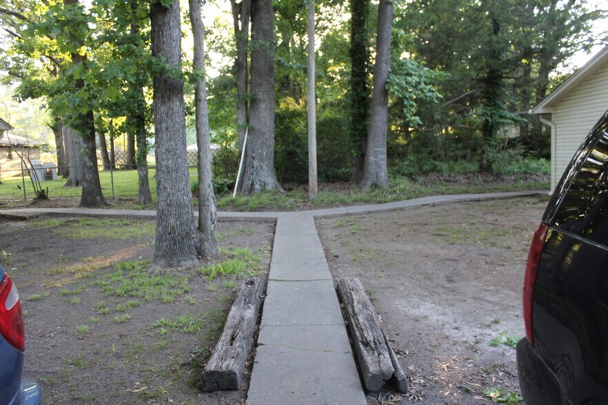 More Photos Of 1600 Lane St, Pine Bluff Apartments For Sale