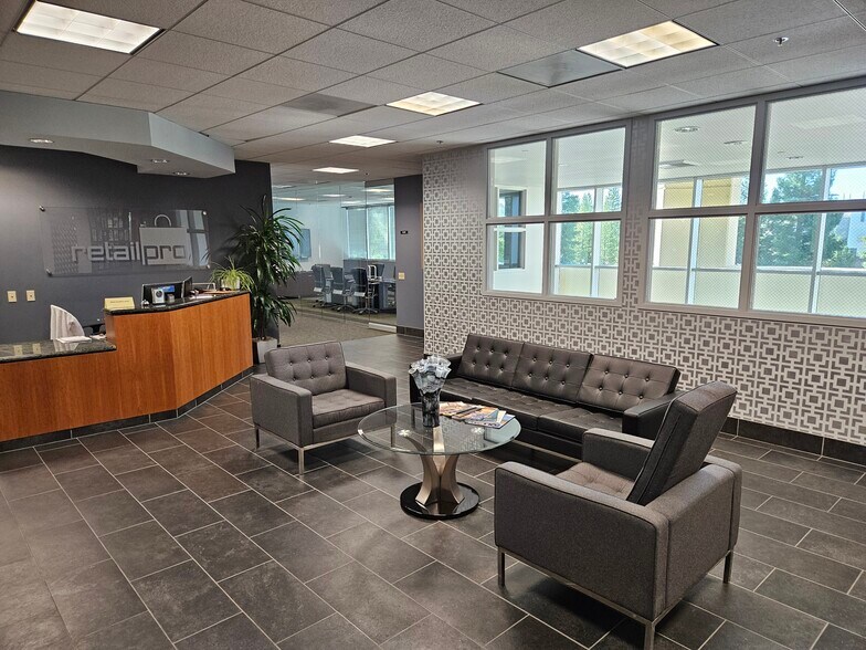 More Photos Of 400 Plaza Dr, Folsom Office For Lease