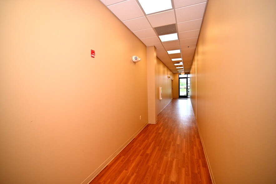 More Photos Of 2960 Technology Pl, Waldorf Research And Development For Lease