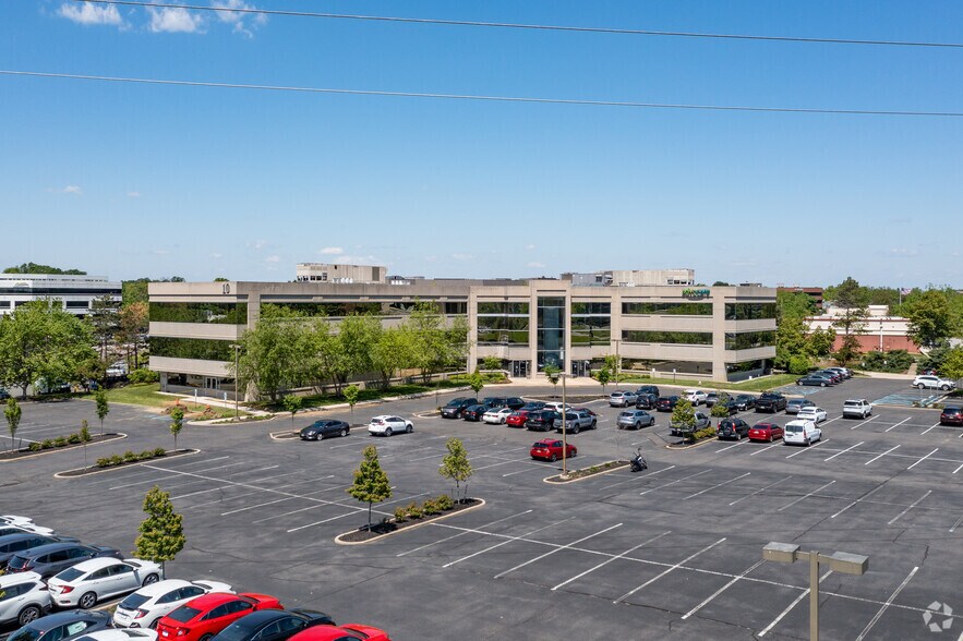 More Photos Of 10 Lake Center Executive Pky, Marlton Office For Lease