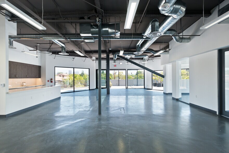 More Photos Of 1545 26th St, Santa Monica Loft Creative Space For Lease