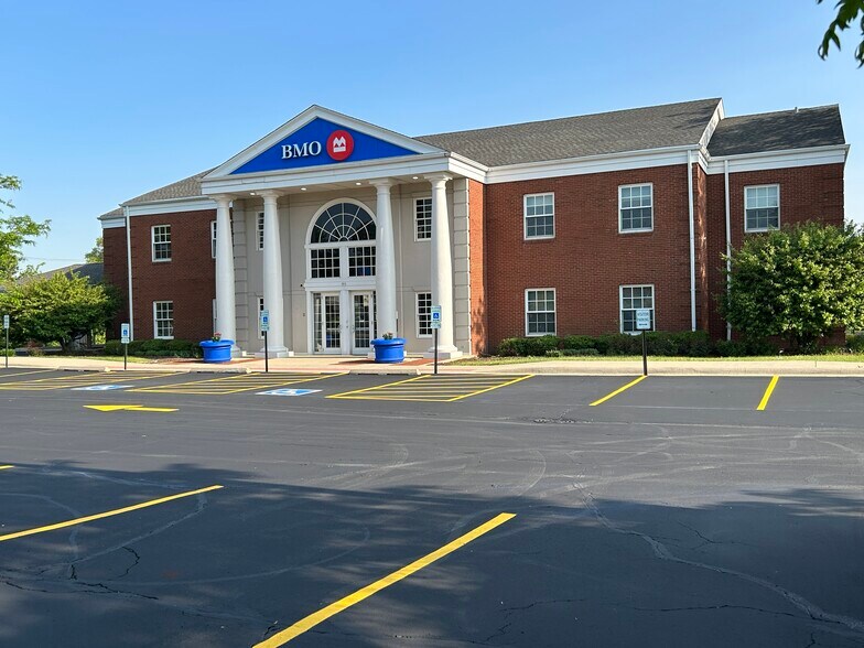 More Photos Of 450 E Higgins Rd, Elk Grove Village Coworking Space