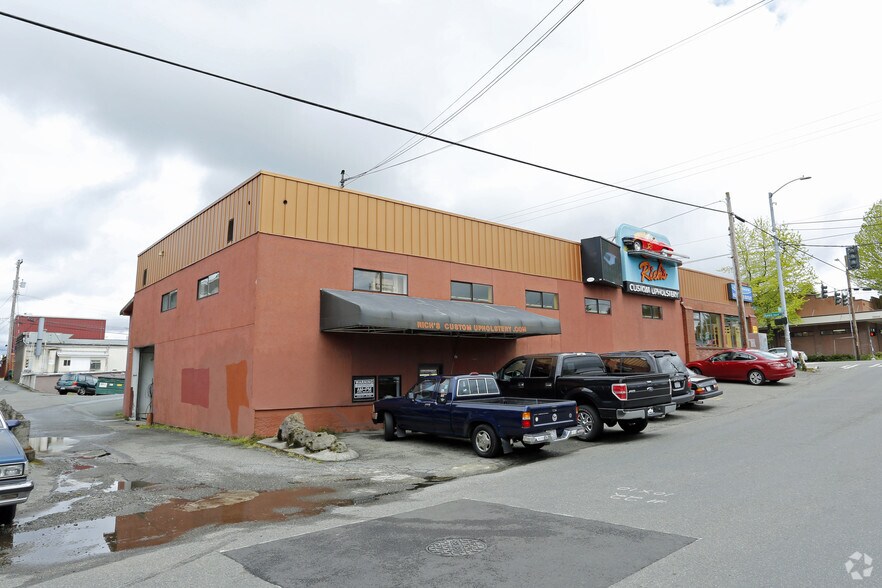 More Photos Of 10001 Aurora Ave N, Seattle Storefront Retail Office For Lease