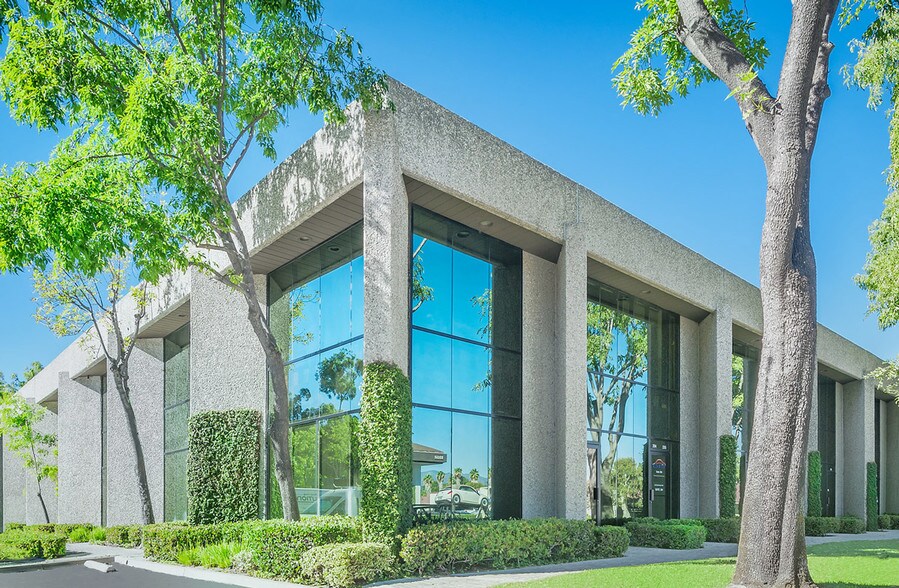 More Photos Of 23181 Verdugo Dr, Laguna Hills Research And Development For Lease