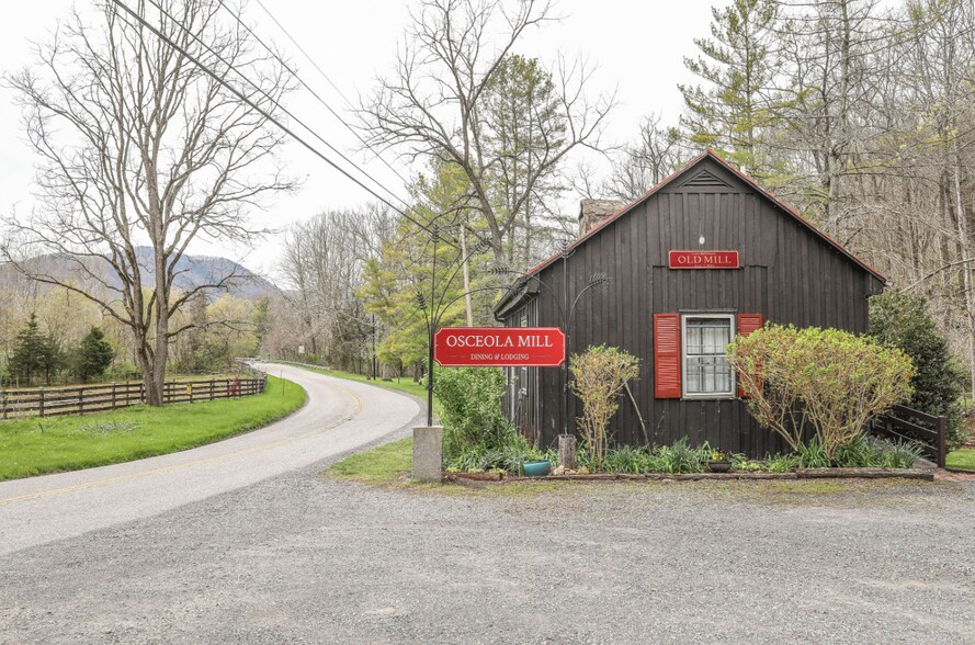More Photos Of 352 Tye River Tpke, Vesuvius Hospitality For Sale
