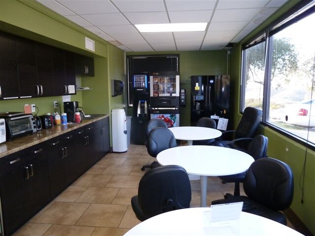 More Photos Of 7930 Arjons Dr, San Diego Research And Development For Lease