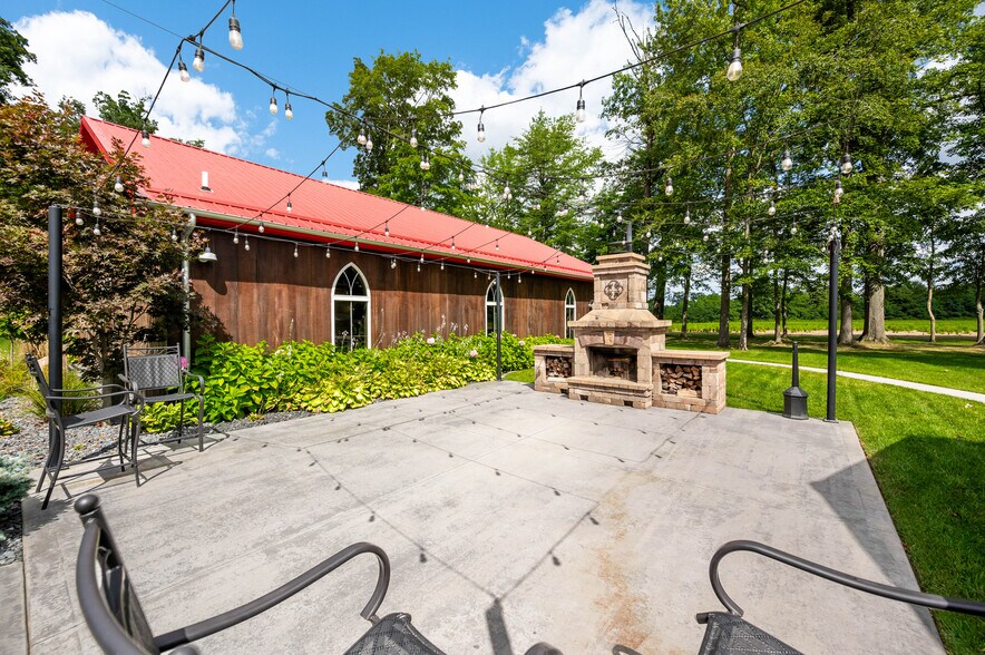More Photos Of 2130 W County Road 200 N, North Vernon Lodge Meeting Hall For Sale