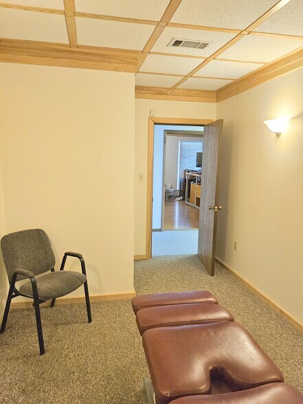 More Photos Of 662 New Castle Rd, Butler Office For Sale