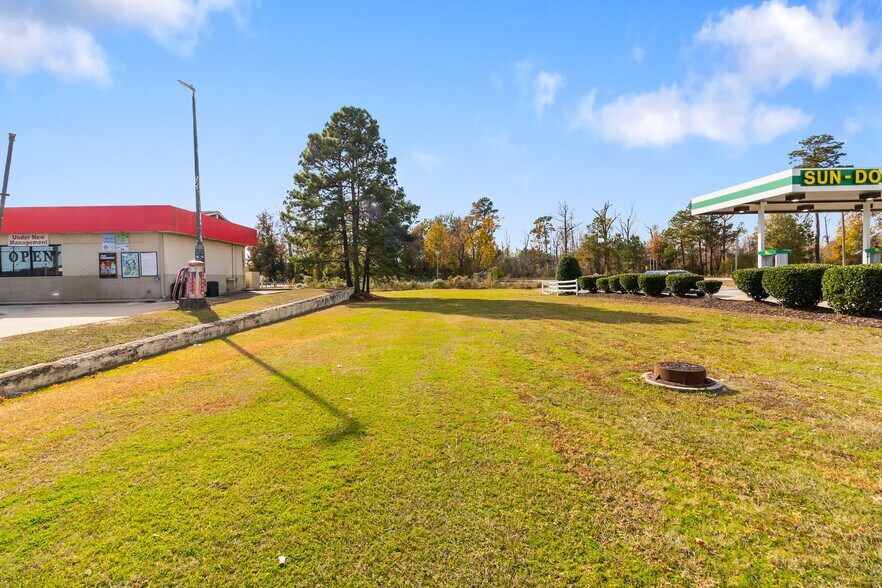 More Photos Of 5105 N Fayetteville Rd, Lumberton General Retail For Sale
