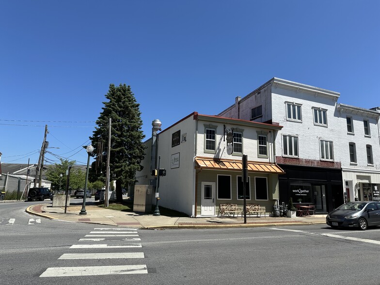 Primary Photo Of 105 E Lancaster Ave, Downingtown Restaurant For Lease