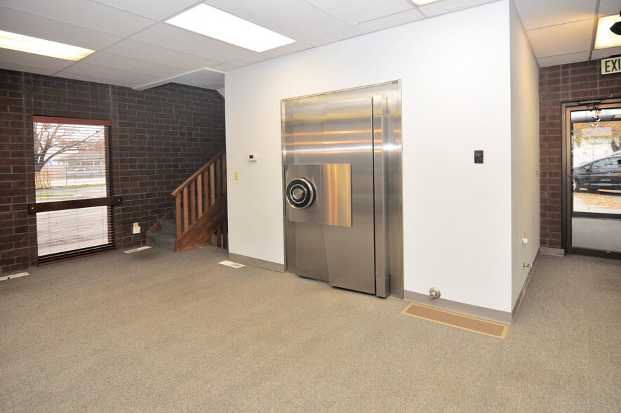 More Photos Of 1735 S 300 W, Salt Lake City Auto Dealership For Lease