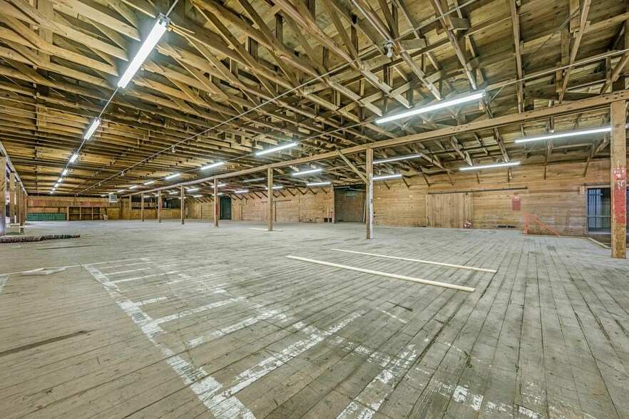 More Photos Of 904 S Grant St, Amarillo Distribution For Lease