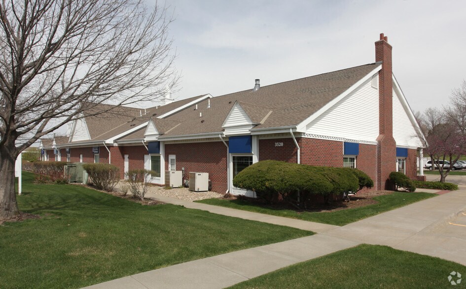 More Photos Of 3520 Village Dr, Lincoln Freestanding For Lease