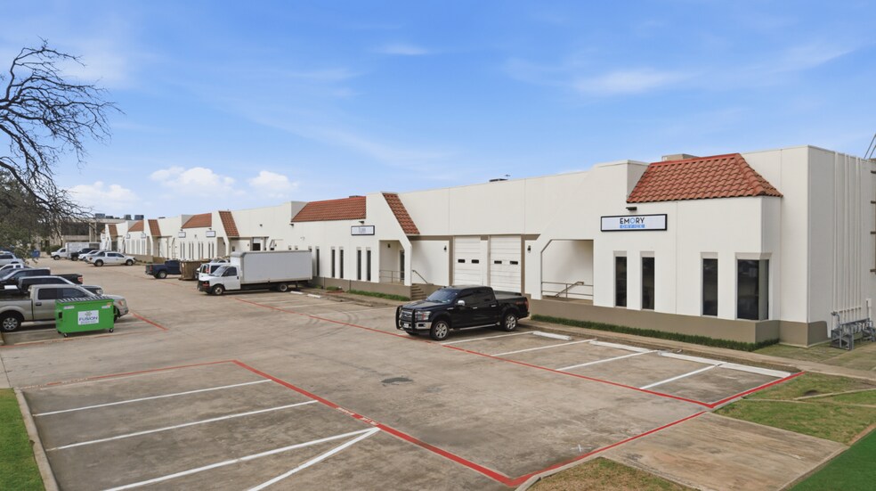 Primary Photo Of 2425 McIver Ln, Carrollton Warehouse For Lease