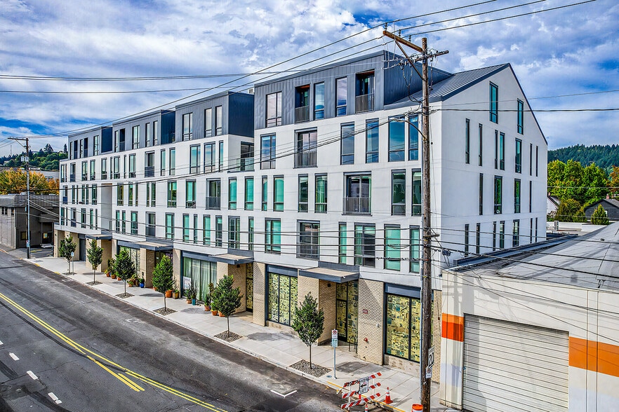 More Photos Of 1905 NW 23rd Ave, Portland Apartments For Lease