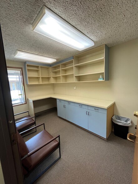 More Photos Of 1200 N 14th Ave, Pasco Medical For Sale