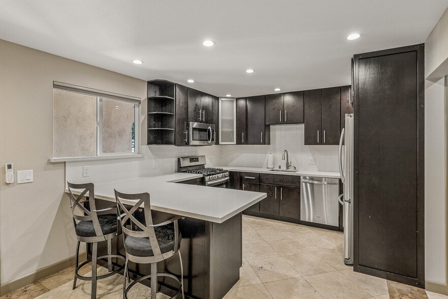 More Photos Of 76 Sunol St, San Jose Warehouse For Sale