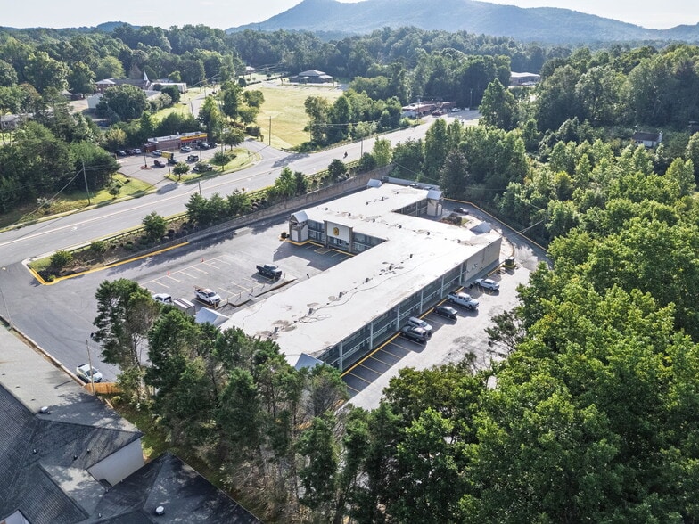 More Photos Of 2402 S Sterling St, Morganton Hotel For Sale