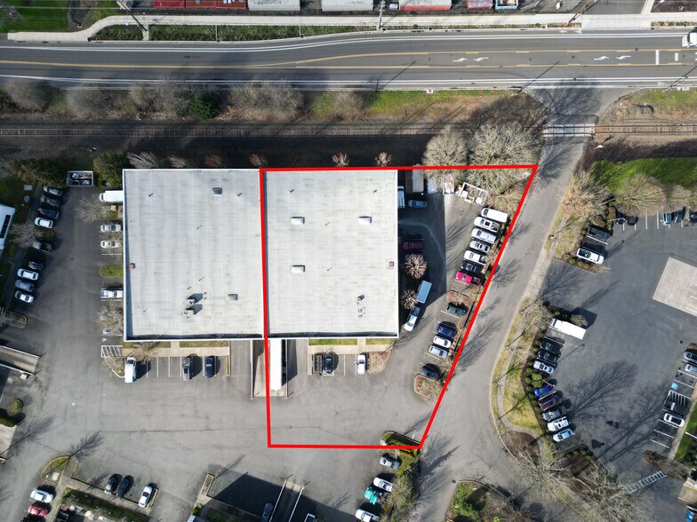 More Photos Of 10100 SW Herman Rd, Tualatin Warehouse For Sale