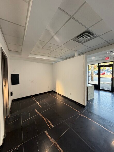 More Photos Of 340 Grand Ave, Leonia Storefront For Lease