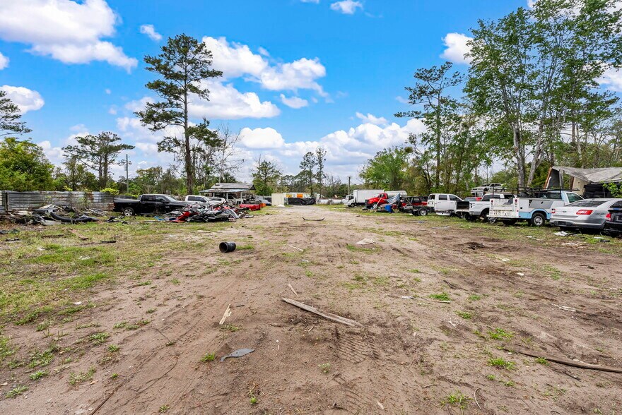 More Photos Of 931 Bulls Bay Hwy, Jacksonville Land For Sale