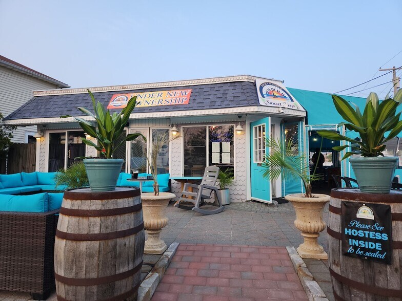More Photos Of 607 Bay Blvd, Lavallette Restaurant For Sale