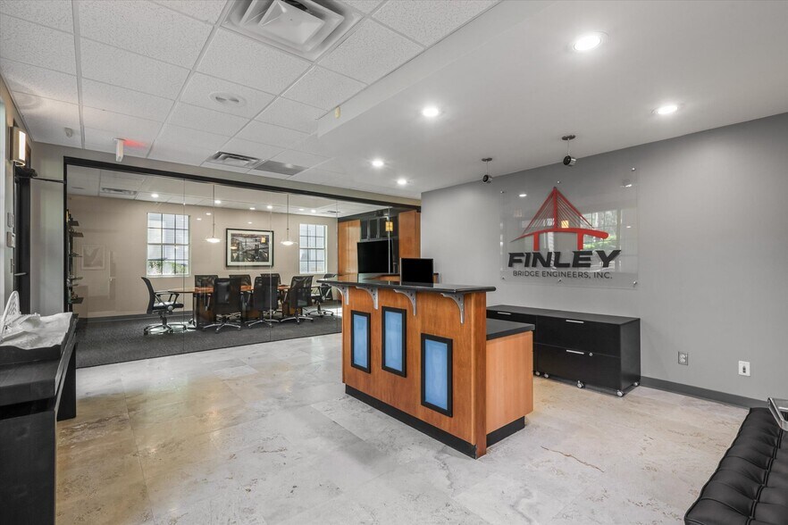 More Photos Of 1589 Metropolitan Blvd, Tallahassee Office For Lease