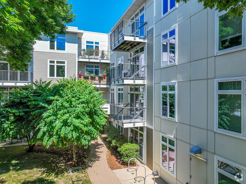 Primary Photo Of 7 Cameron Ave, Cambridge Apartments For Sale