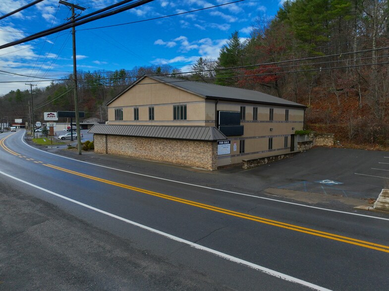 More Photos Of 725 Ritter Dr, Daniels Storefront Retail Office For Lease