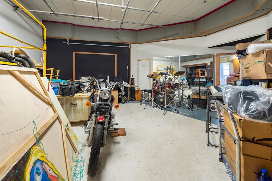 More Photos Of 15221 NE 21st Ave, Miami Warehouse For Sale
