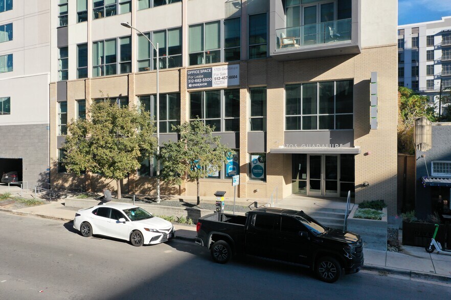 More Photos Of 1705 Guadalupe St, Austin Office For Sale
