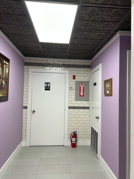 More Photos Of 4482 Middle Country Rd, Calverton Medical For Lease