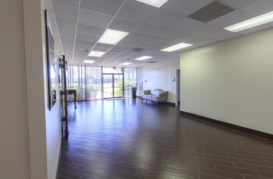 More Photos Of 2411 Sand Lake Rd, Orlando Unknown For Lease