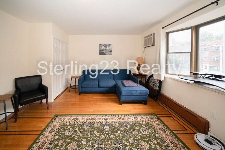 More Photos Of , Astoria General Retail For Sale