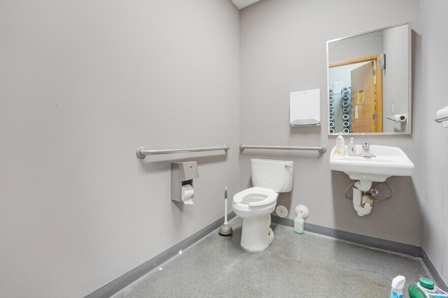 More Photos Of 6775 NW 15th Ave, Fort Lauderdale Warehouse For Sale