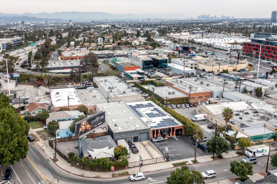 More Photos Of 3364 S Robertson Blvd, Los Angeles Warehouse For Sale