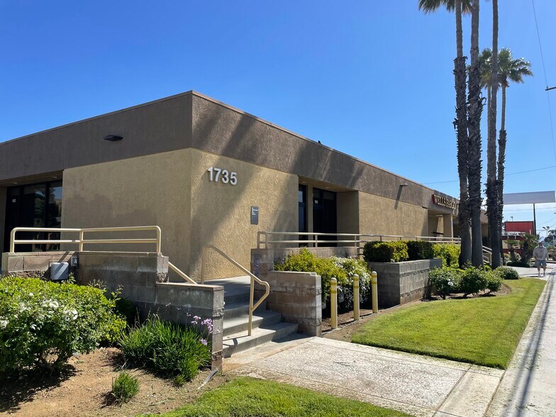 More Photos Of 1735-W W Ramsey St, Banning Storefront Retail Office For Sale