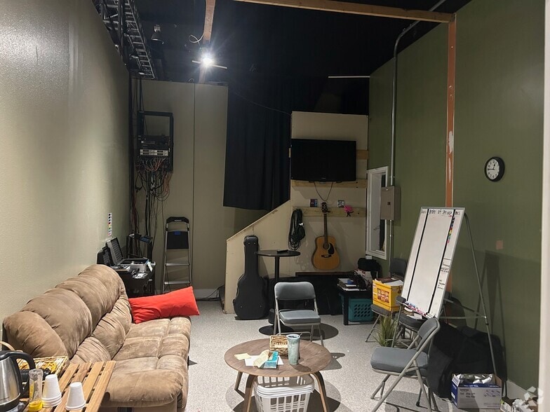 More Photos Of 15501 Ranch Road 620 N, Austin Flex For Lease