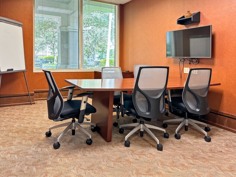 More Photos Of 950 S Pine Island Rd, Plantation Coworking Space