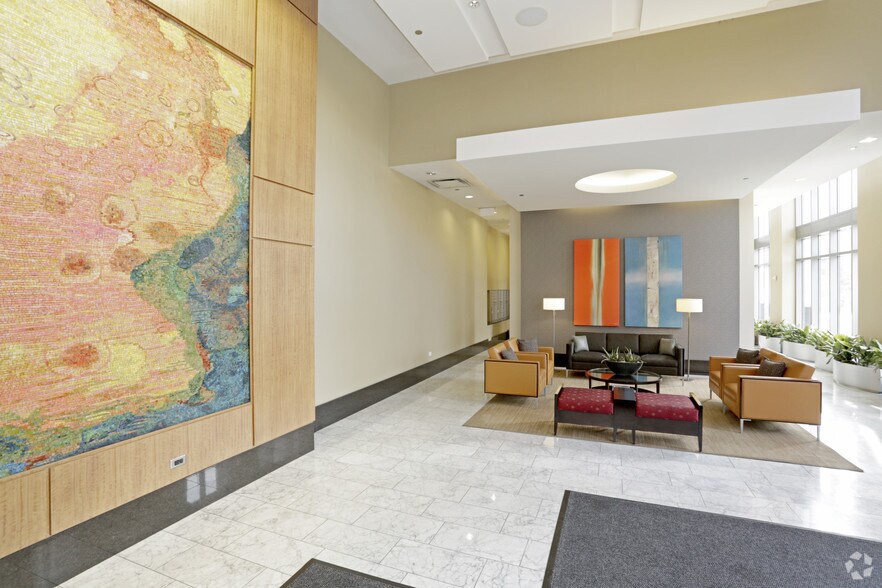 More Photos Of 555 W Kinzie St, Chicago Apartments For Lease