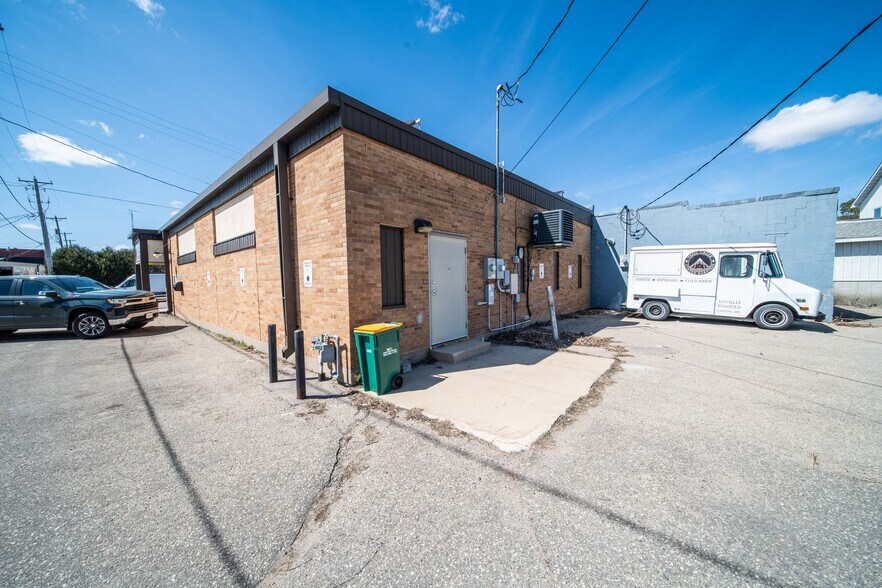 More Photos Of 16 1st Ave NW, Kasson General Retail For Sale