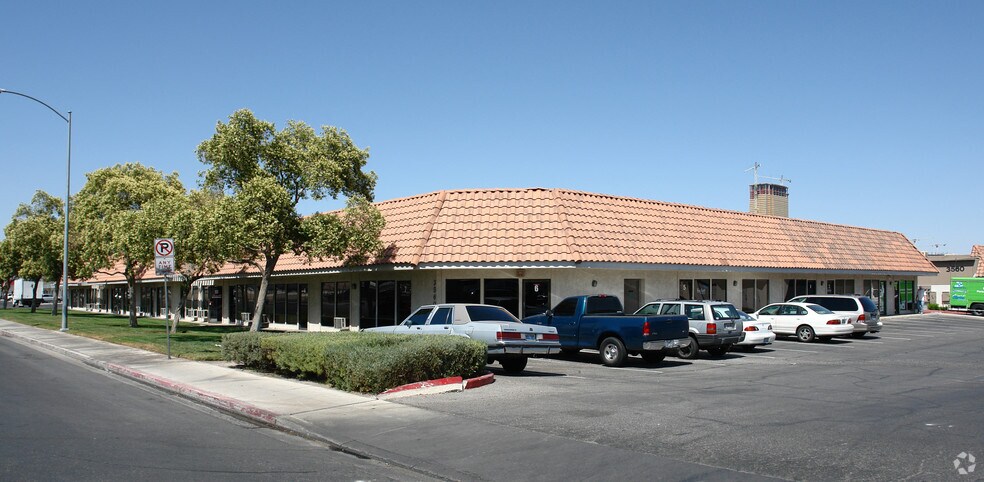 More Photos Of 3560 Polaris Ave, Las Vegas Light Manufacturing For Lease