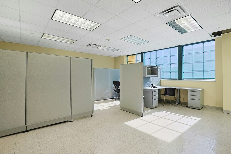 More Photos Of 31 W Broad St, Haverstraw Office For Lease