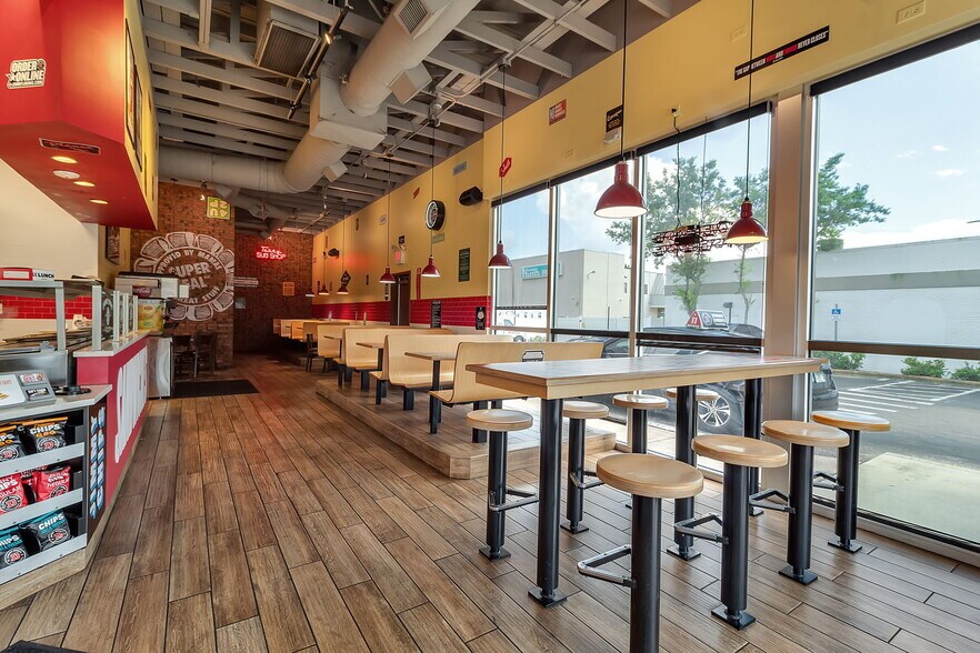 More Photos Of 4248 S Dale Mabry Hwy, Tampa Fast Food For Sale