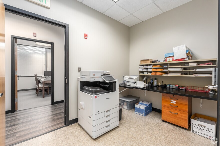 More Photos Of 7230 Lee Deforest Dr, Columbia Office For Sale