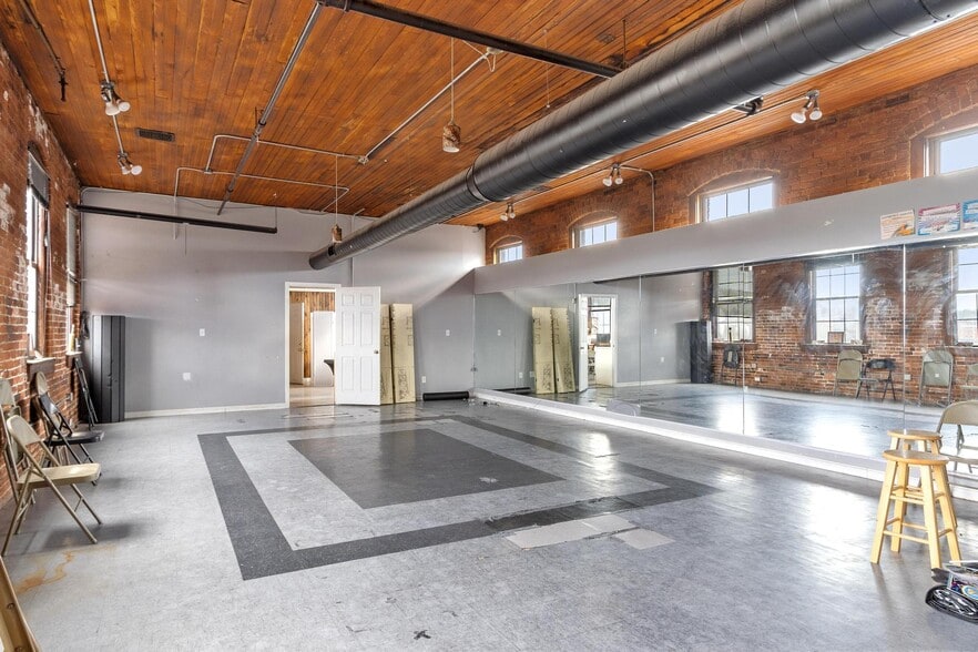 More Photos Of 65 Water St, Worcester Loft Creative Space For Sale
